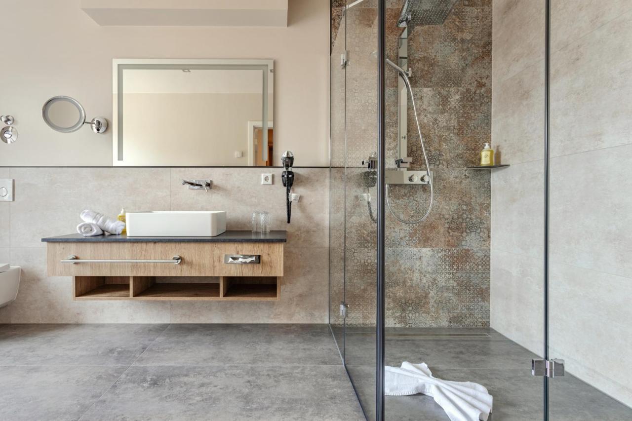 Hotel & Restaurant Roedersaal Grossrohrsdorf ภายนอก รูปภาพ