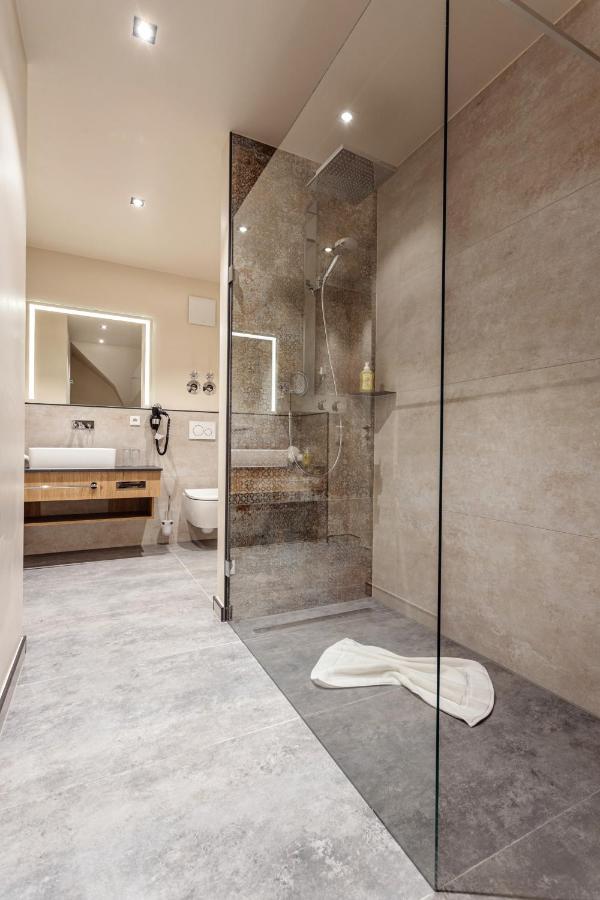 Hotel & Restaurant Roedersaal Grossrohrsdorf ภายนอก รูปภาพ