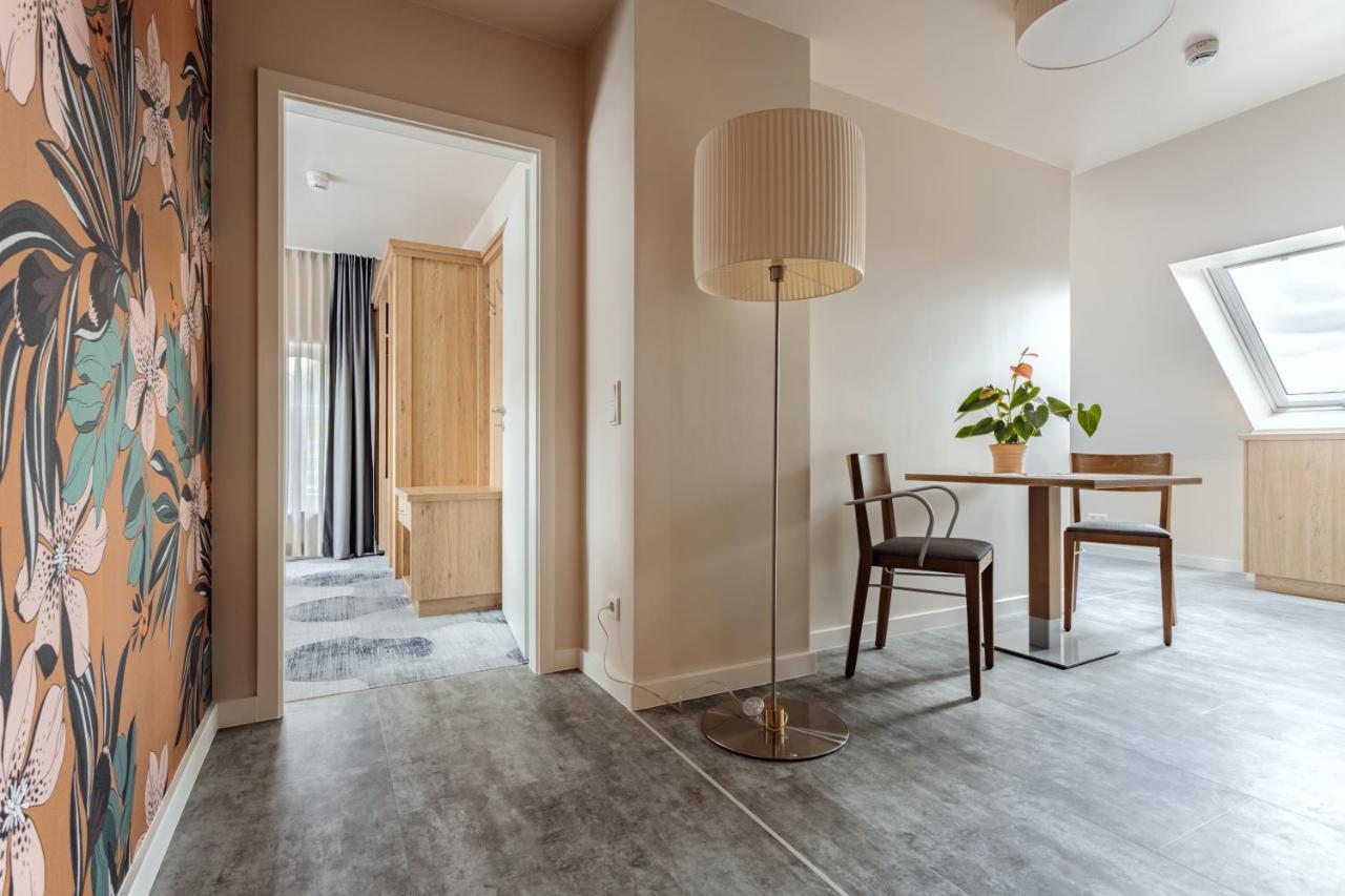 Hotel & Restaurant Roedersaal Grossrohrsdorf ภายนอก รูปภาพ